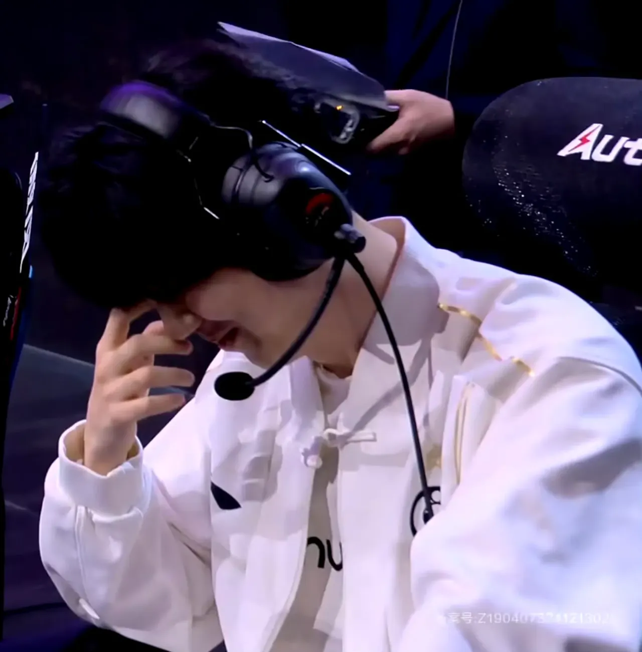 Kaiyun Sports官网 勇士不断突破！，TheShy连续二十场比赛得分超过爆冷赢得满堂喝彩